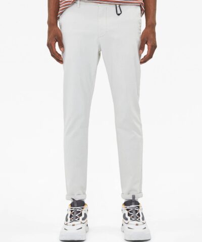 Bershka Chino coupe slim